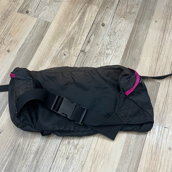 The North Face Lumbar Fanny Pack Waist Pack Hiking Backpacking Bag black pink - Picture 3 of 9